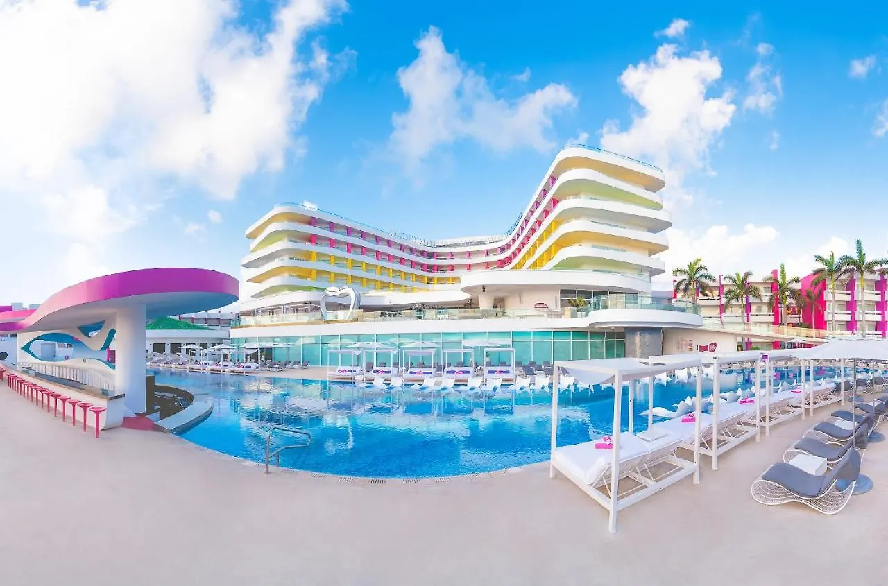Temptation At The Tower Cancun Resort (Adults Only)