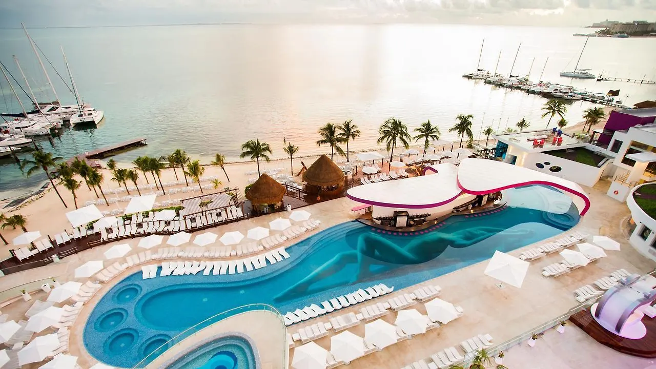 Temptation At The Tower Cancun Resort (Adults Only)